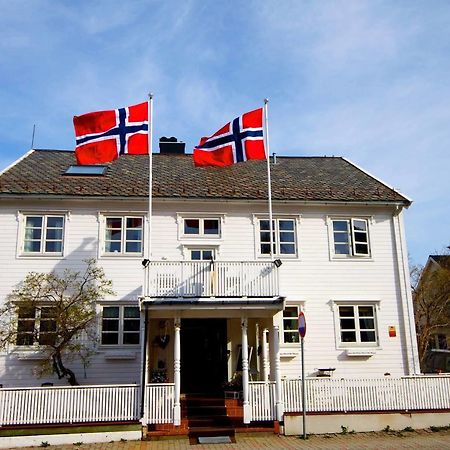 Opsahl Gjestegaard Bodø Buitenkant foto
