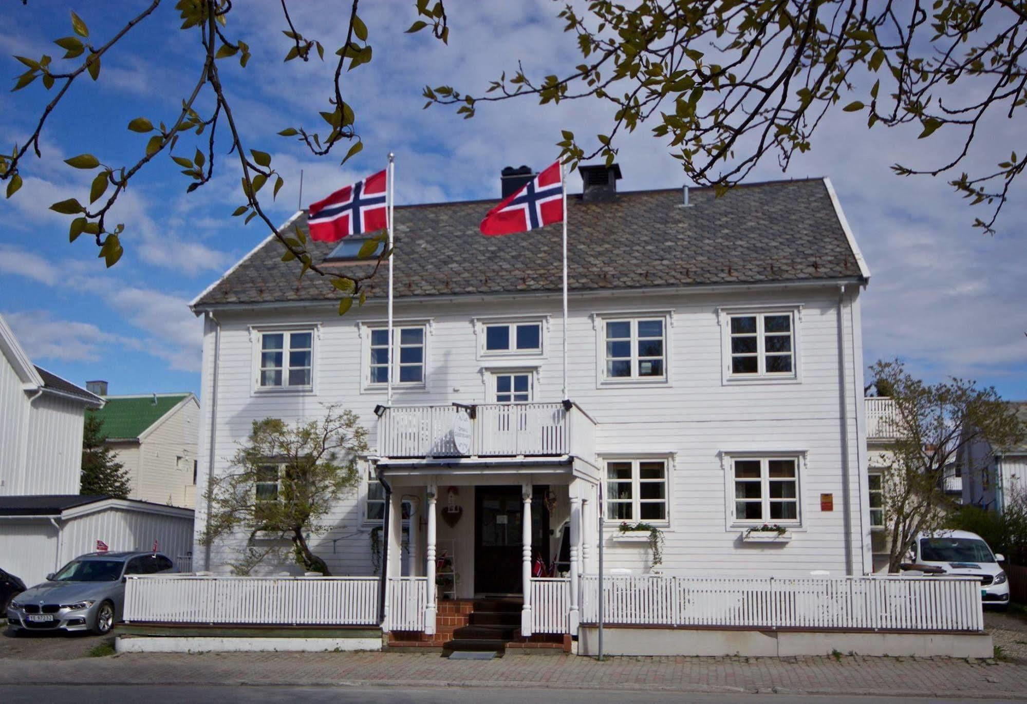 Opsahl Gjestegaard Bodø Buitenkant foto