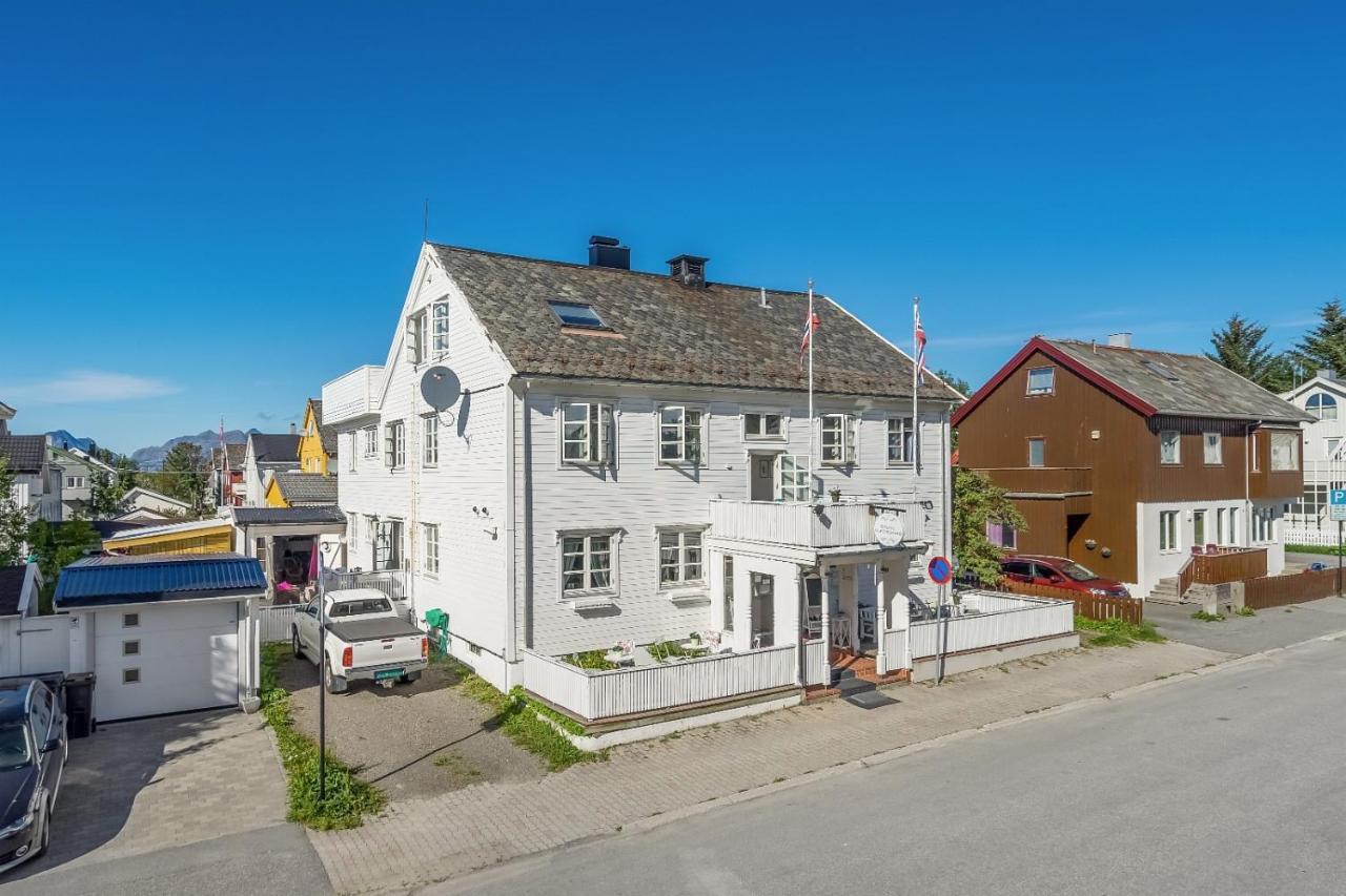 Opsahl Gjestegaard Bodø Buitenkant foto