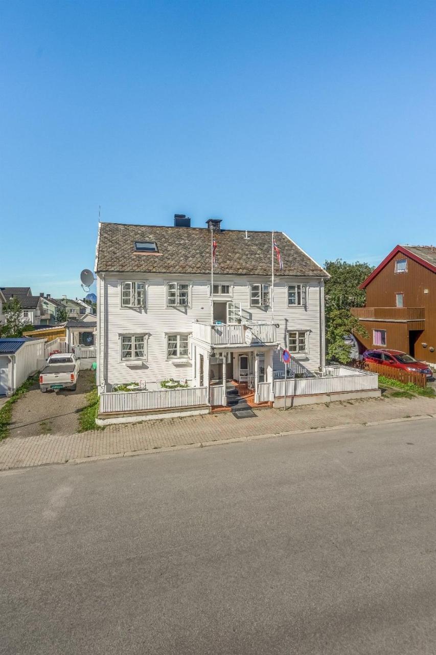 Opsahl Gjestegaard Bodø Buitenkant foto